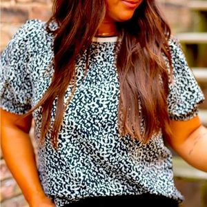 THML black and white puffed sleeve top NWT X-small